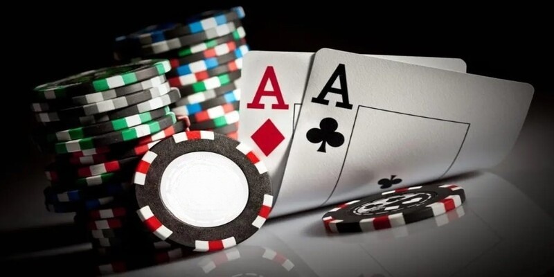 Cụ thể về cách chơi Poker trong 4 vòng cược